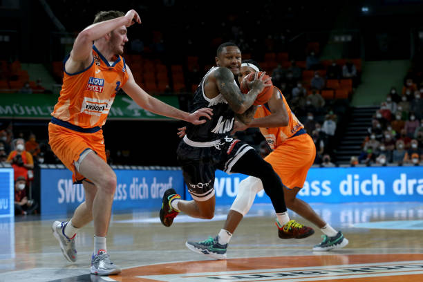 比赛一开始 比赛一开始